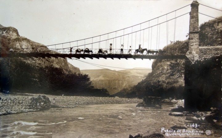 Viejo Puente de Arcediano, en su momento protegido por las leyes mexicanas