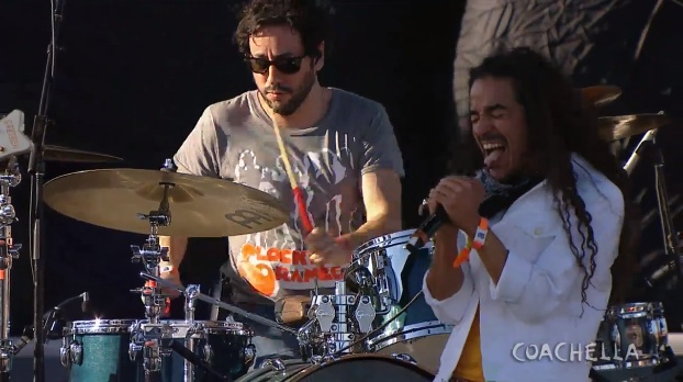 Café Tacuba en Coachella 2013. Imágenes tomadas de la transmisión en vivo