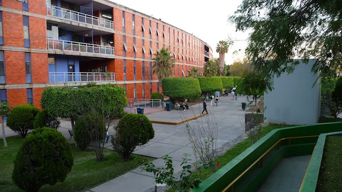 Centro Universitario de Ciencias Sociales de la UdeG. Imagen tomada por la UdeG