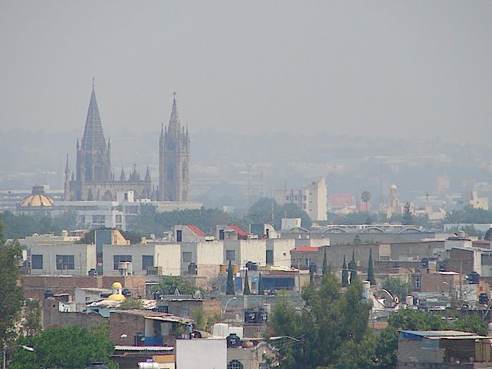 Una contingencia por mala calidad del aire en Guadalajara. Imagen: Semades