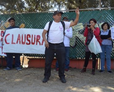 Manifestantes contra la Arena Guadalajara protestan en la Calzada Independencia. Foto: Abi López